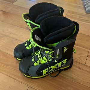 Great condition men’s size 7 FXR Backshift Snowmobile boots